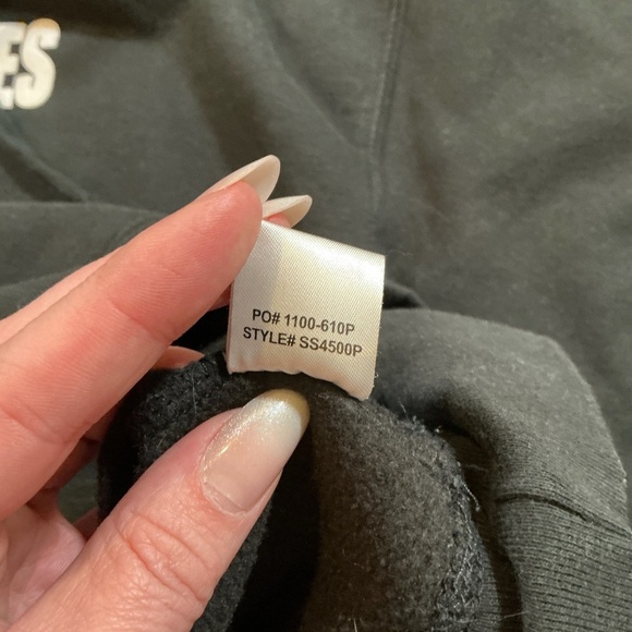 Justin Bieber Justice “Peaches” World Tour Hoodie Black Size Medium - Picture 9 of 10